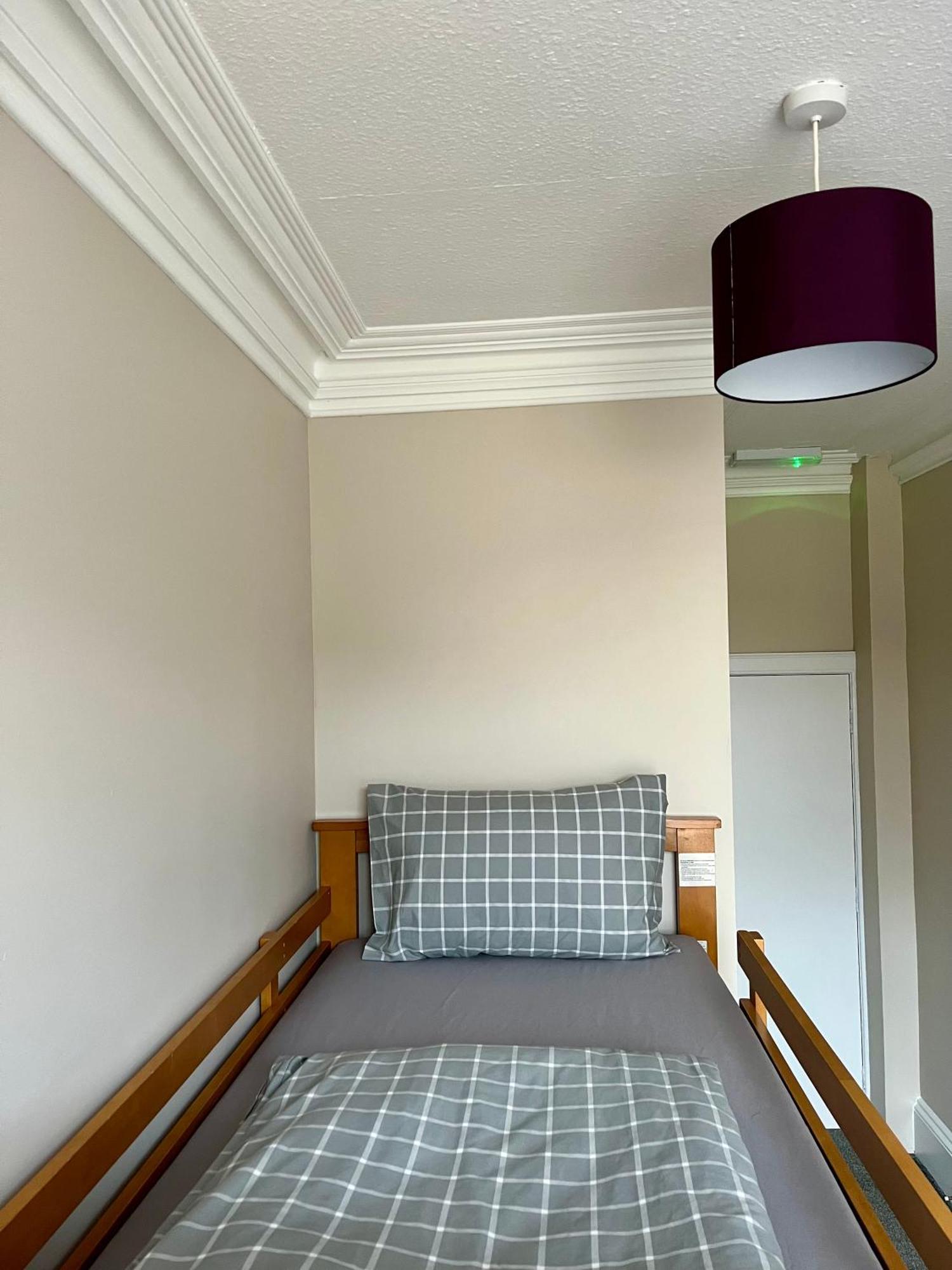 Great Glen Hostel สปีนบริดจ์ ภายนอก รูปภาพ